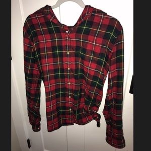Women’s Medium Plaid Button Down Shirt!